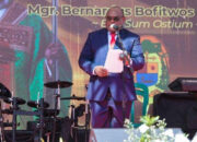 Begini Harapan Besar Gubernur Papua Tengah Meki Nawipa kepada Uskup Timika